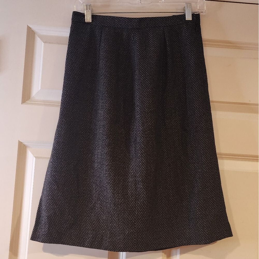 Larry Levine Suits black gray zig zag patterned knee length lined skirt 6
